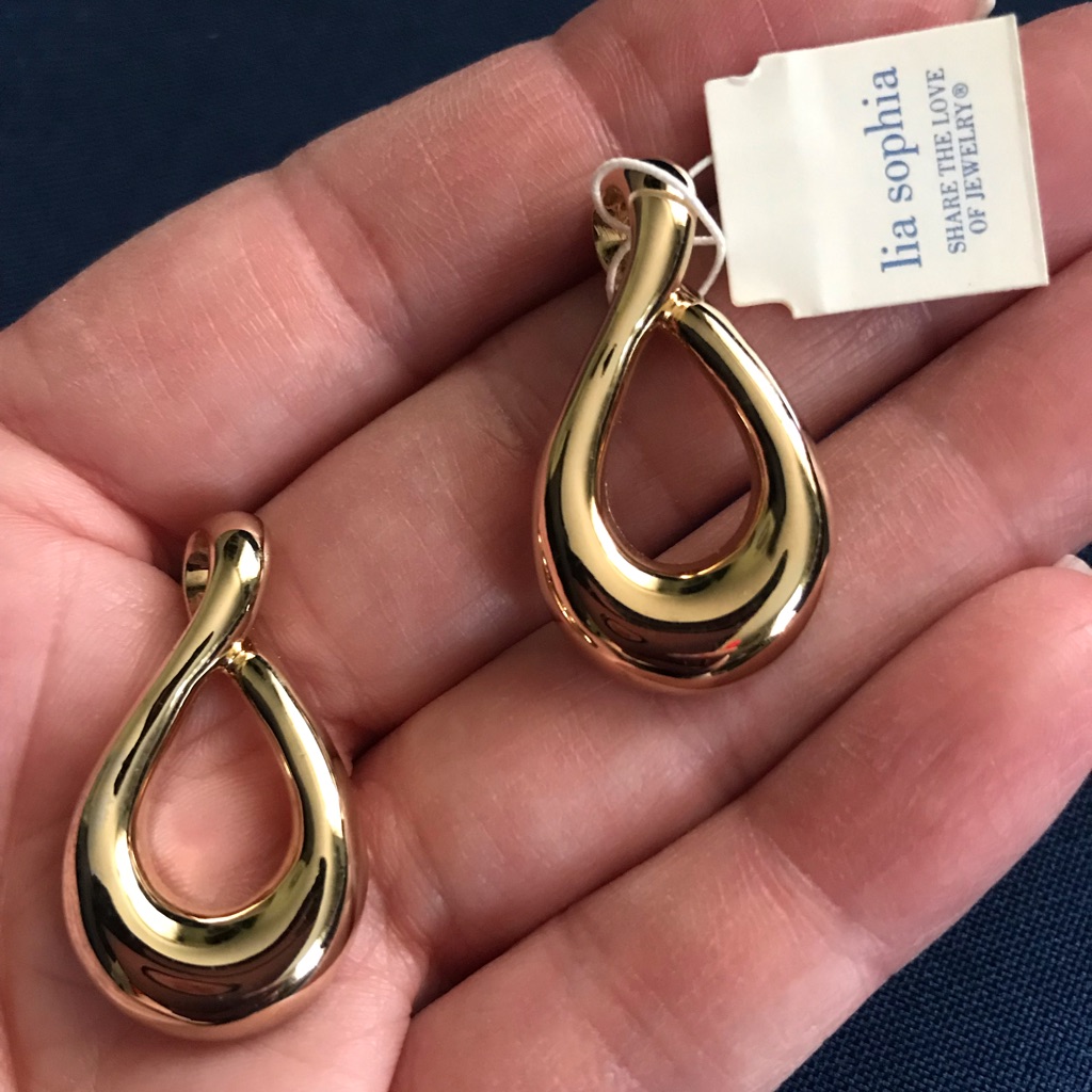 Gold Loop Charm